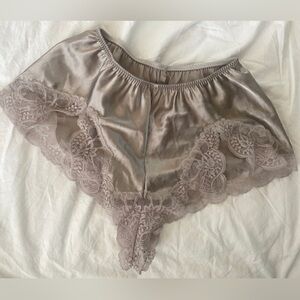 Oscar de la Renta lingerie underwear shorts. Size 6/ small.